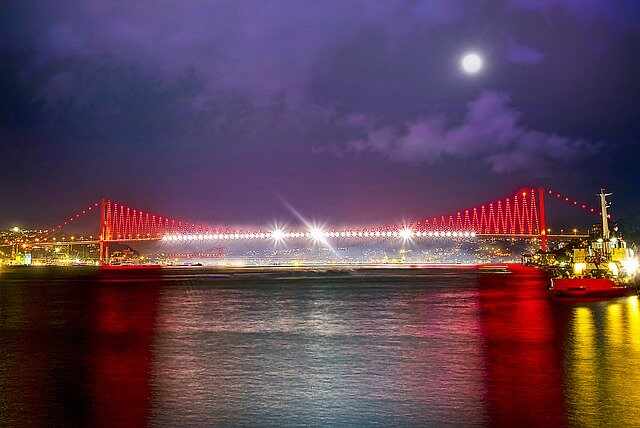 How to Book Bosphorus Dinner Cruise with Entertainment online